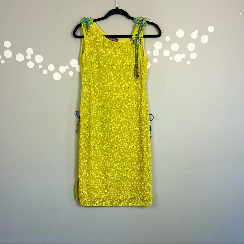 Chandan Kurta Sleeveless Floral Beads Kurta